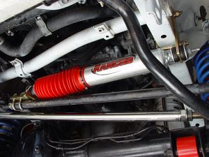 ジムニー JB23】ステアリングダンパーの効果とデメリット｜おすすめ比較